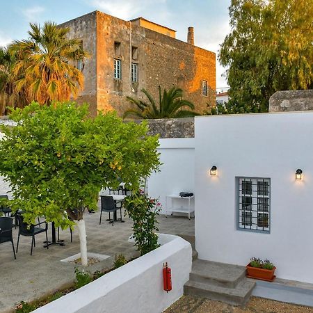 Mansion Dasi Bed & Breakfast Spetses Town Exterior photo