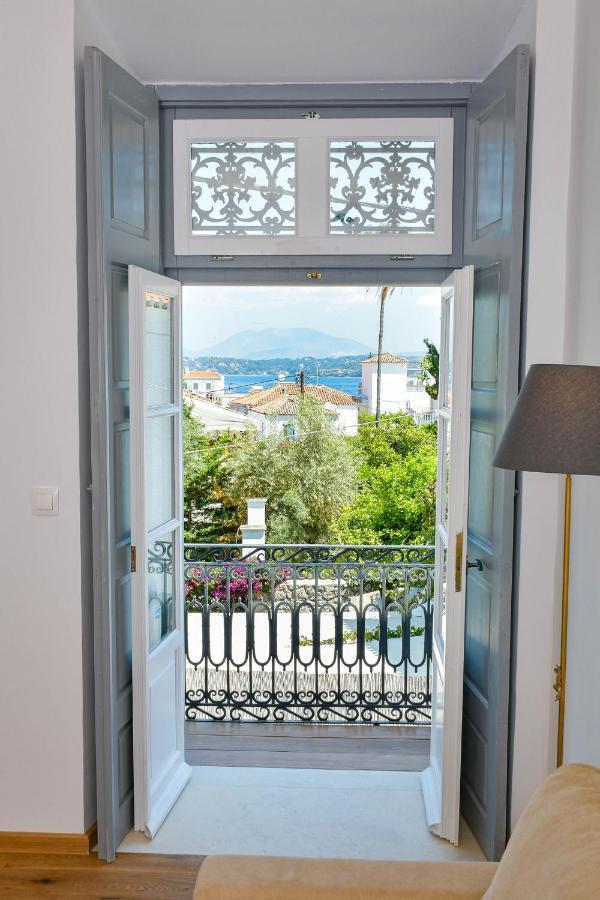 Mansion Dasi Bed & Breakfast Spetses Town Exterior photo