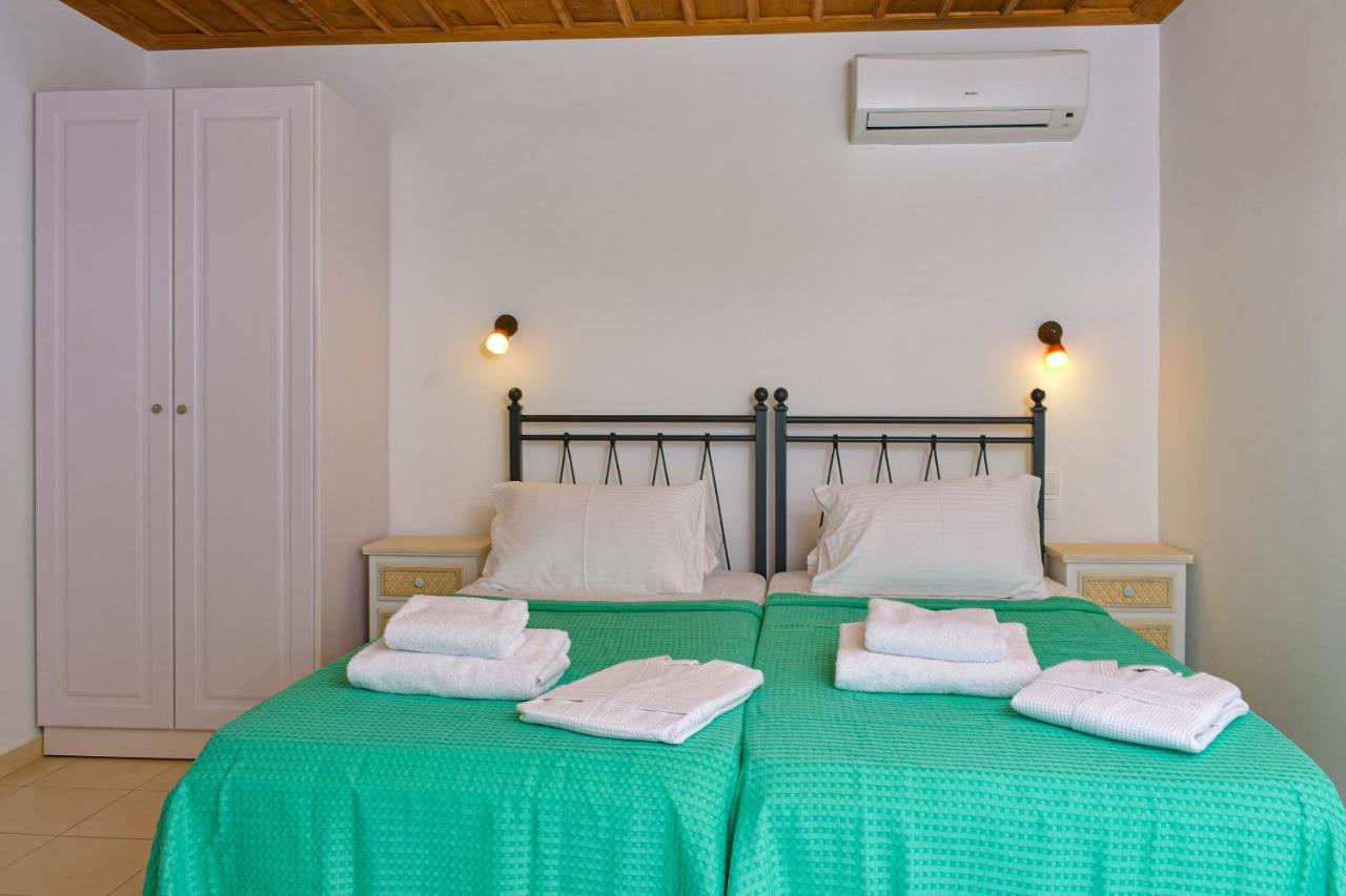 Mansion Dasi Bed & Breakfast Spetses Town Exterior photo